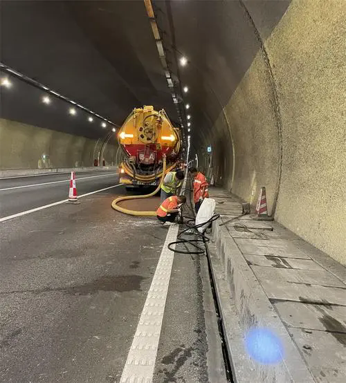 蒙阴隧道排水渠清淤